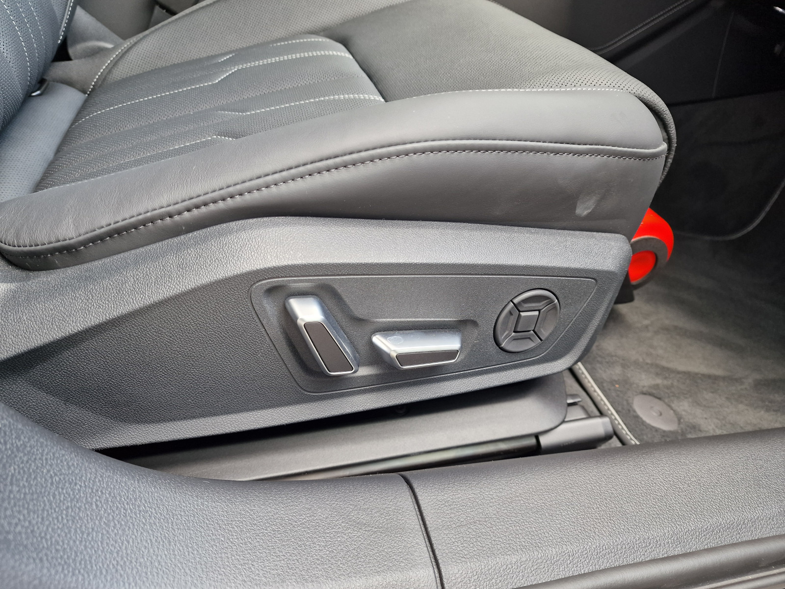 55TFSI e S-line Quattro S-tronic * Pakiet Comfort & Technology * DEMO