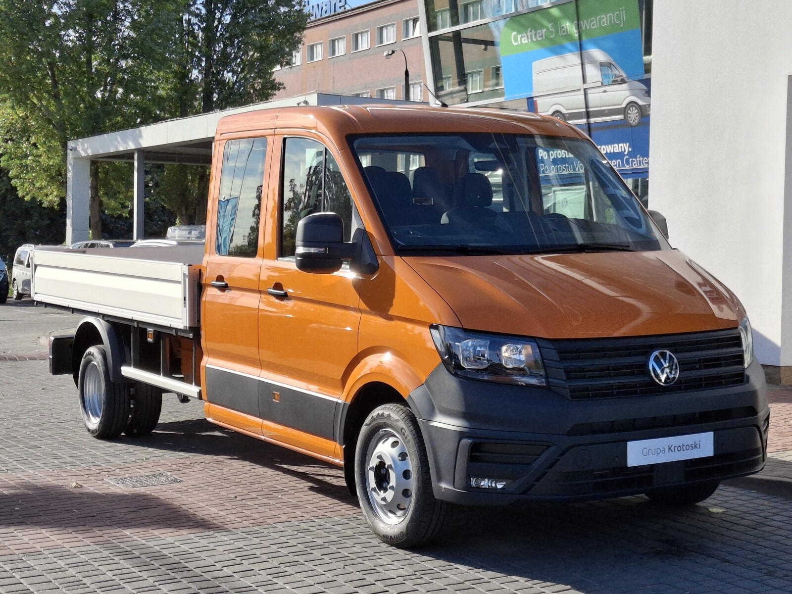 50 Skrzyniowy z podwójną kabiną 2.0 l 163 KM Tylny napęd manualna