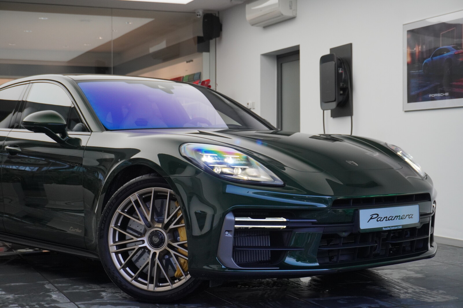 Turbo E-Hybrid&nbsp;680 KM Dostępny Od Ręki!