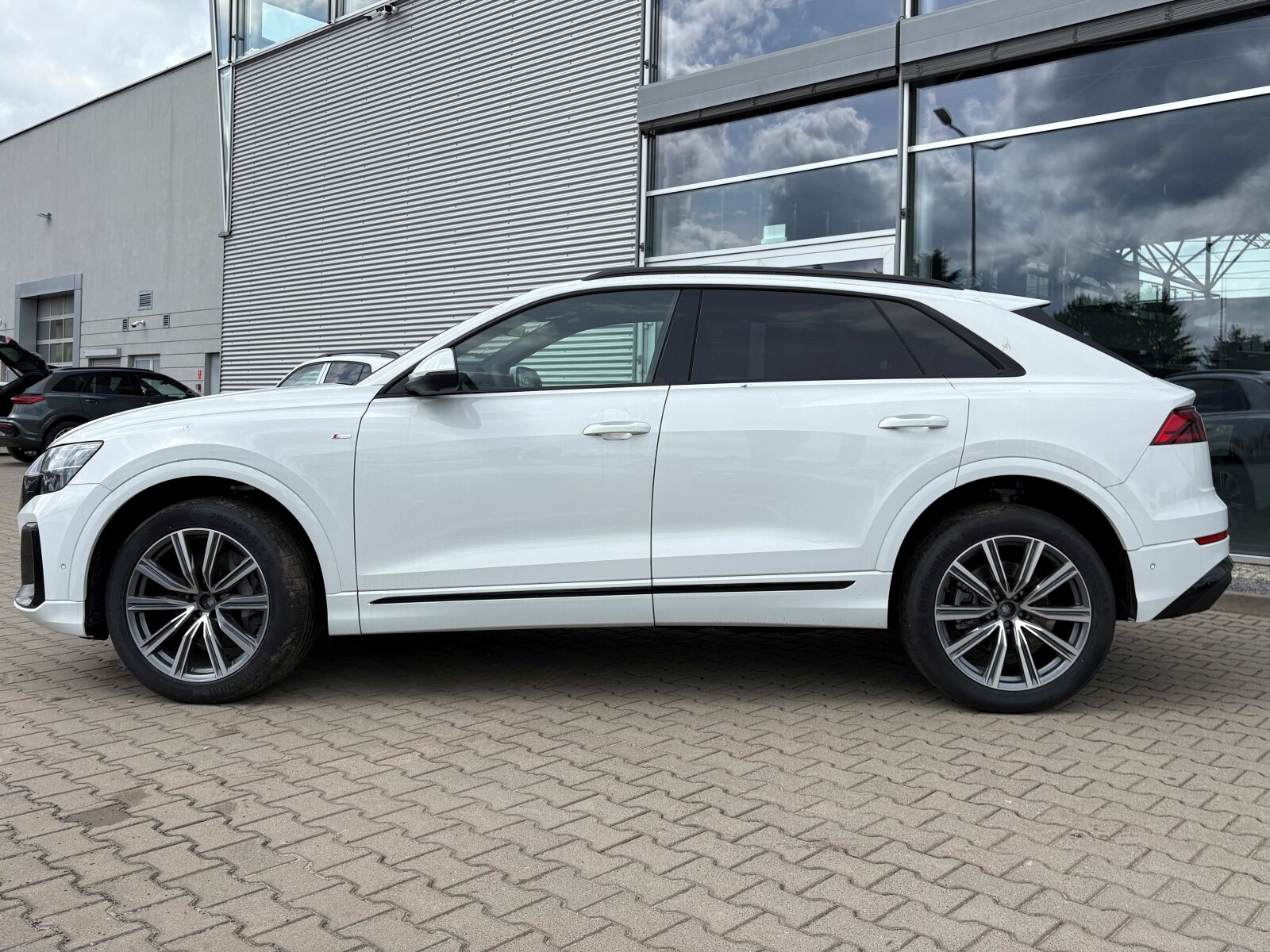 SUV TDI quattro 210 kW tiptronic	 * Pakiet Comfort & Innovation *