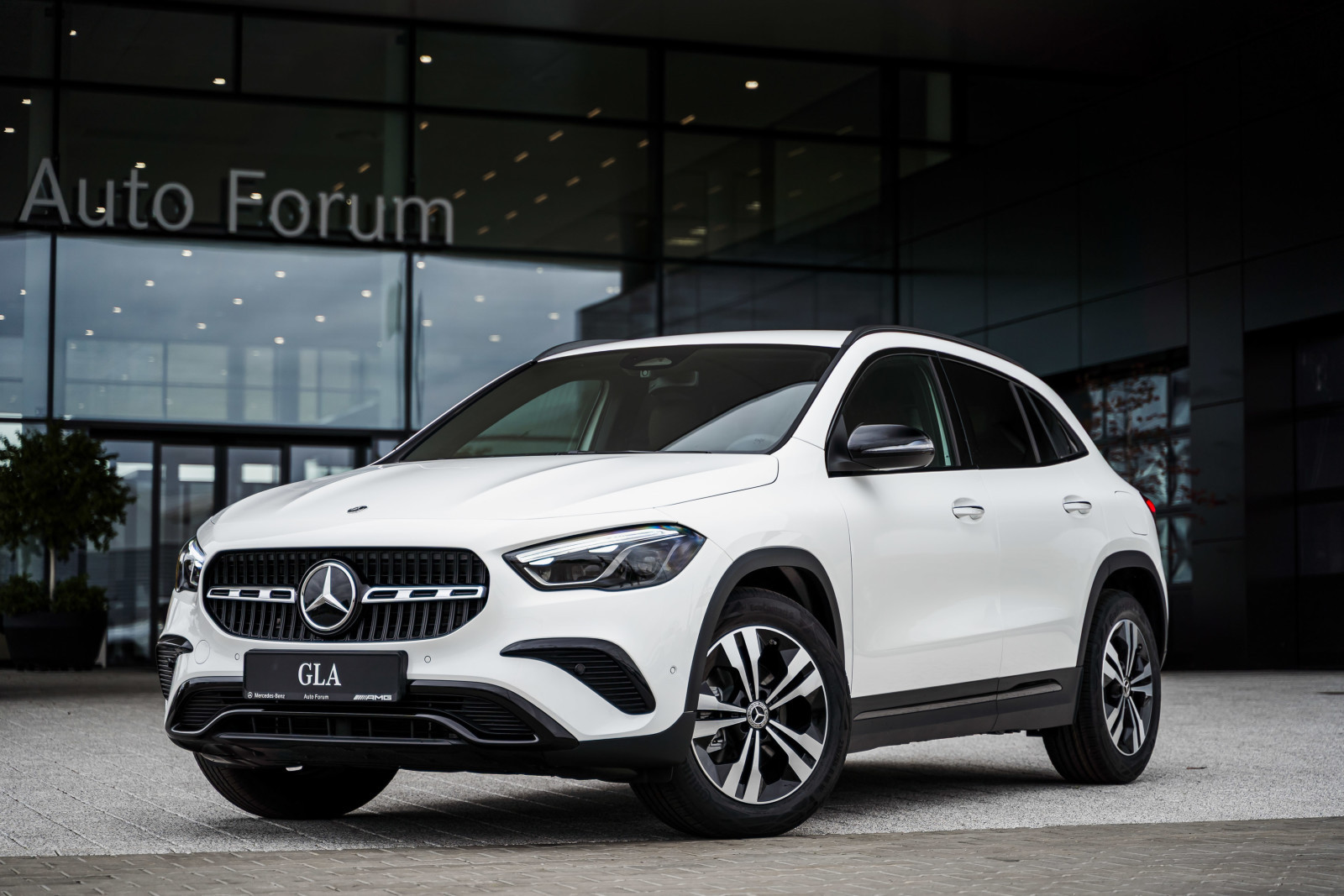 Mercedes-Benz GLA 200