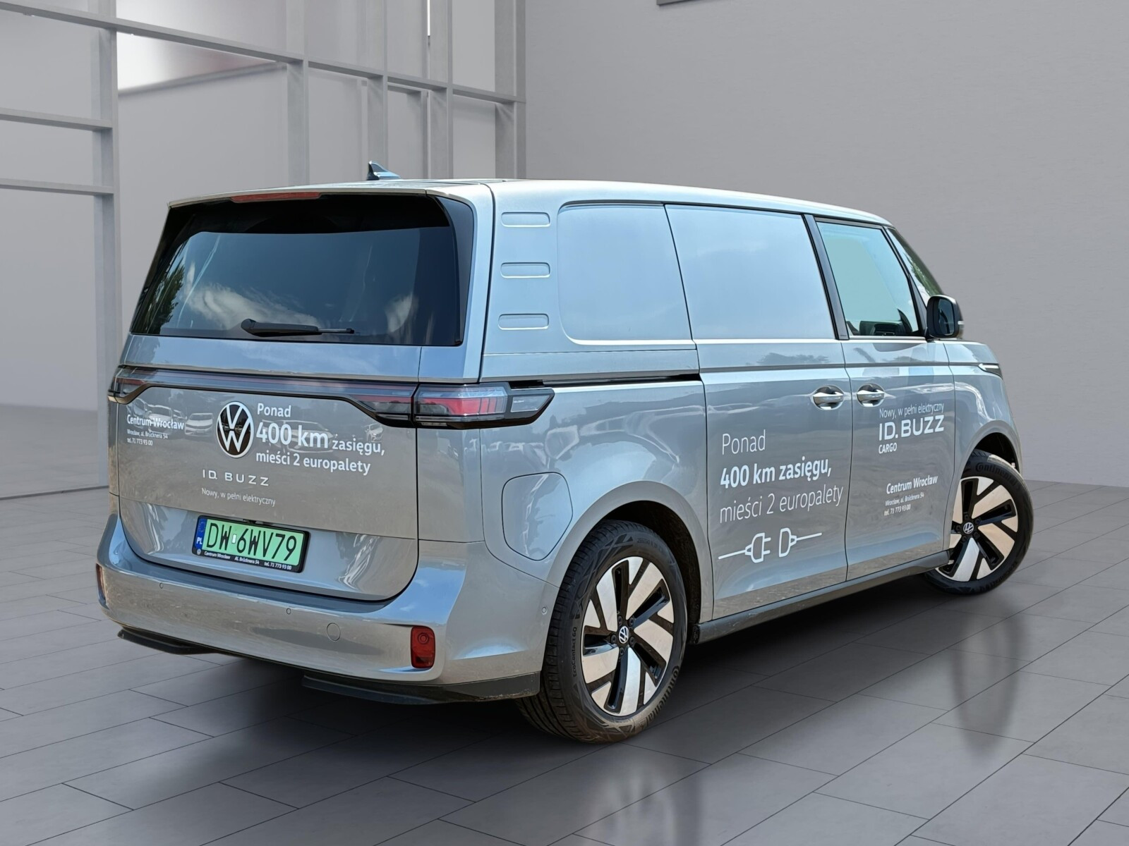 204 KM 82 kWh r. o. 2989 mm