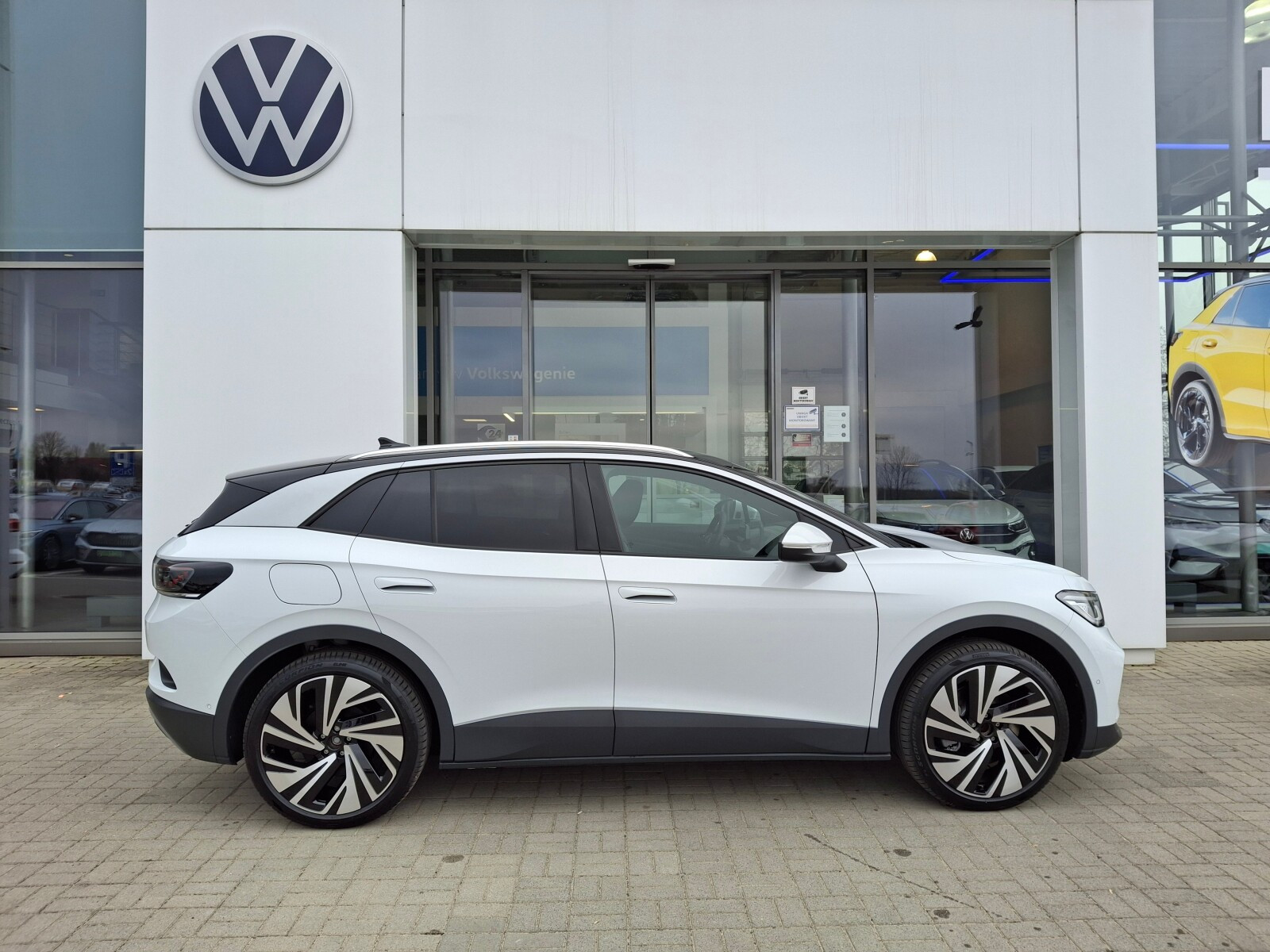 Pro Plus 77 kWh 286 KM automatyczna Dostępny Od Ręki!