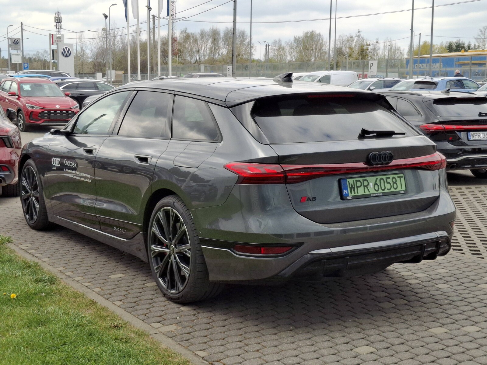 Avant E-Tron Performance * Edition One Gray *