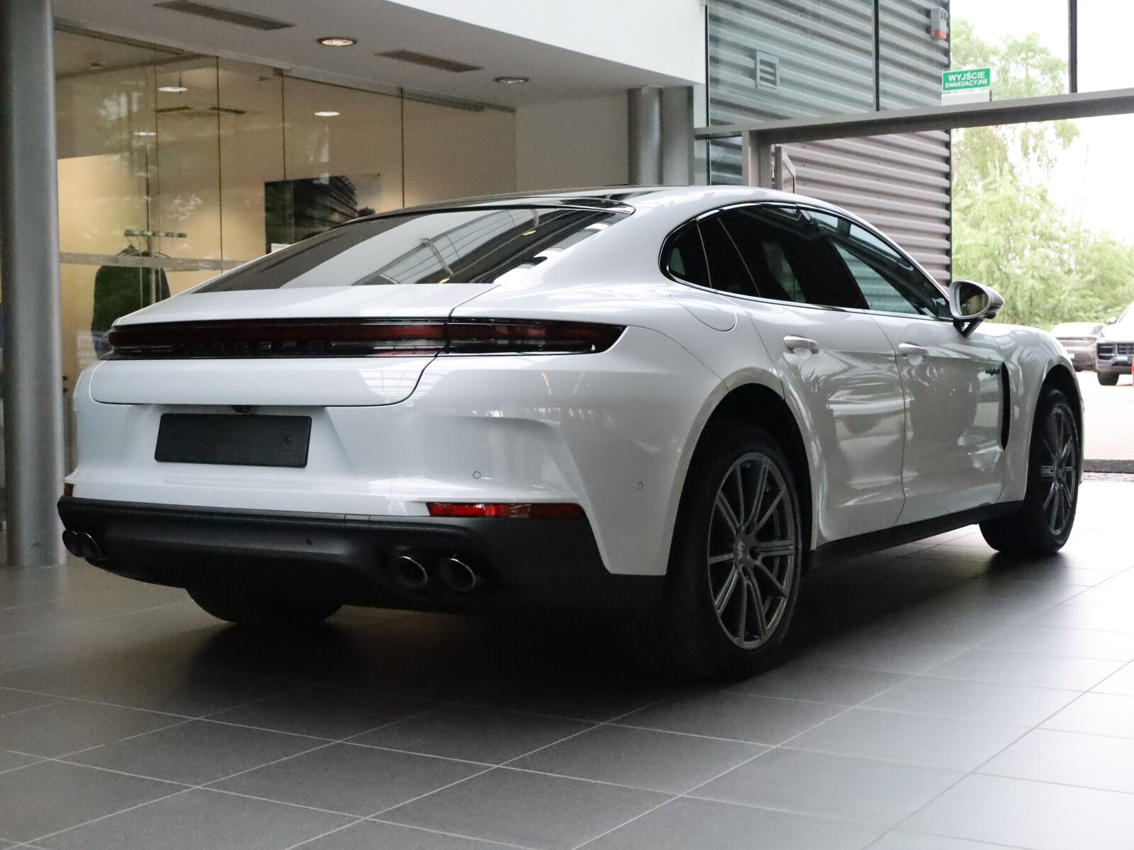 4 E-Hybrid 2.9 V6 470 KM