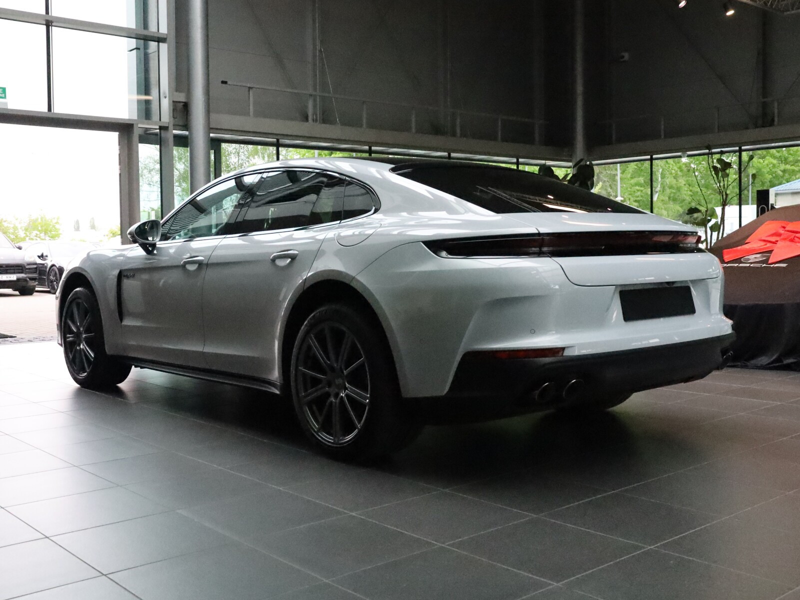 4 E-Hybrid 2.9 V6 470 KM