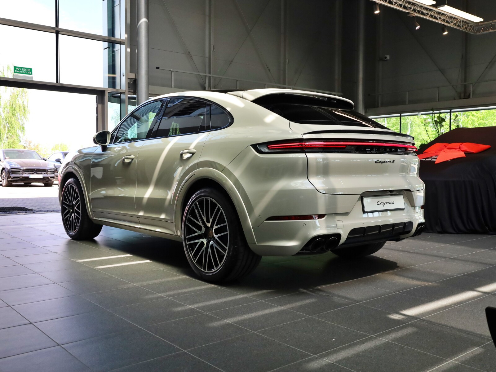 S Coupe 4.0 V8 474 KM