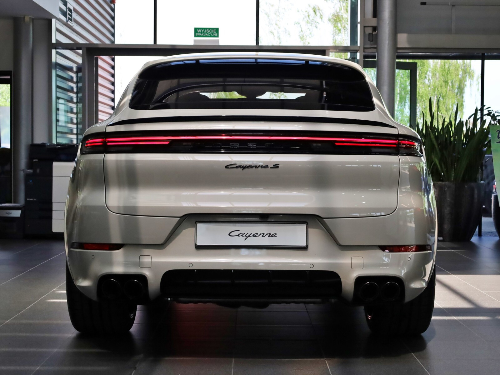 S Coupe 4.0 V8 474 KM