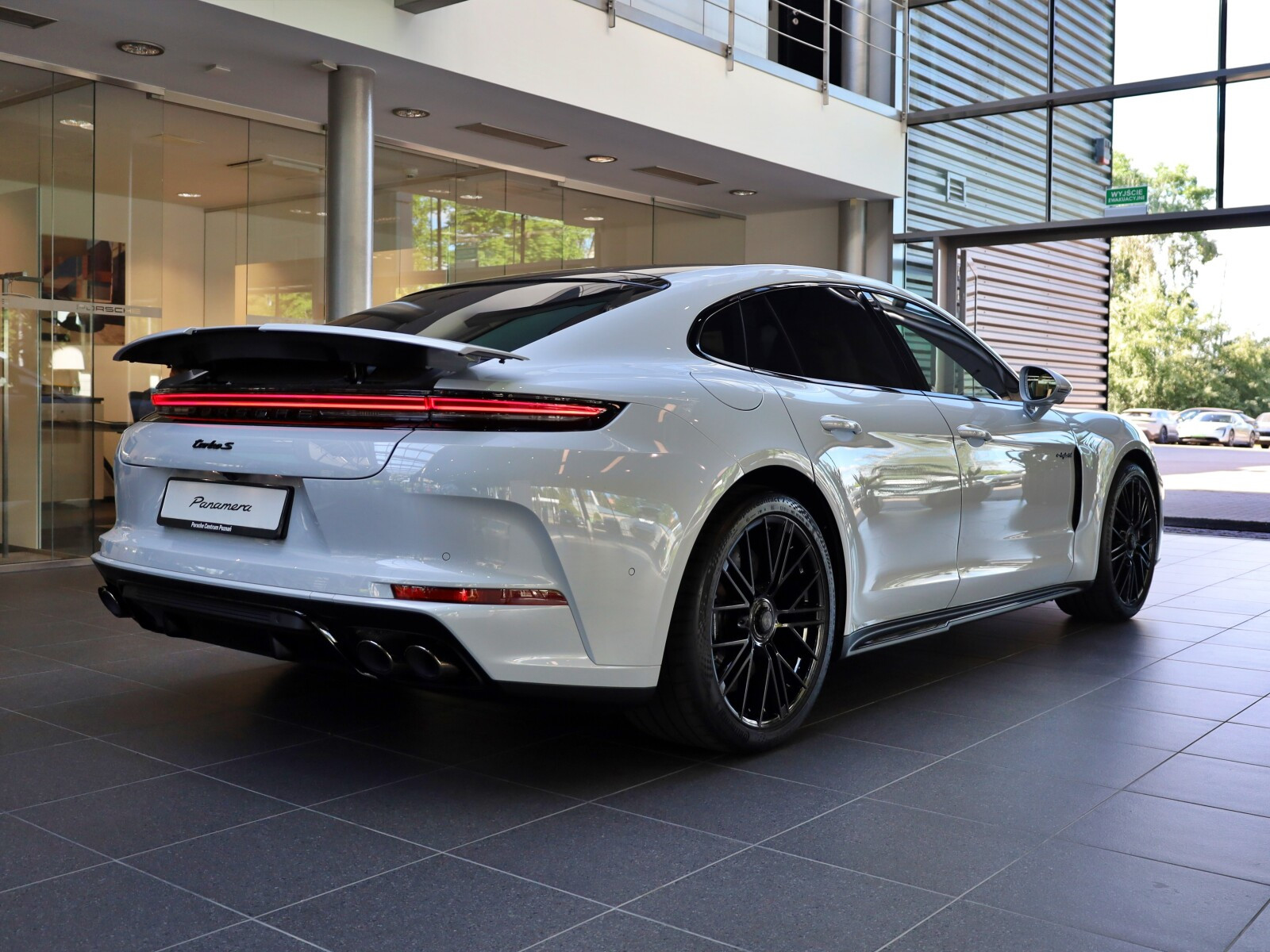Turbo S E-Hybrid 4.0 V8 782 KM