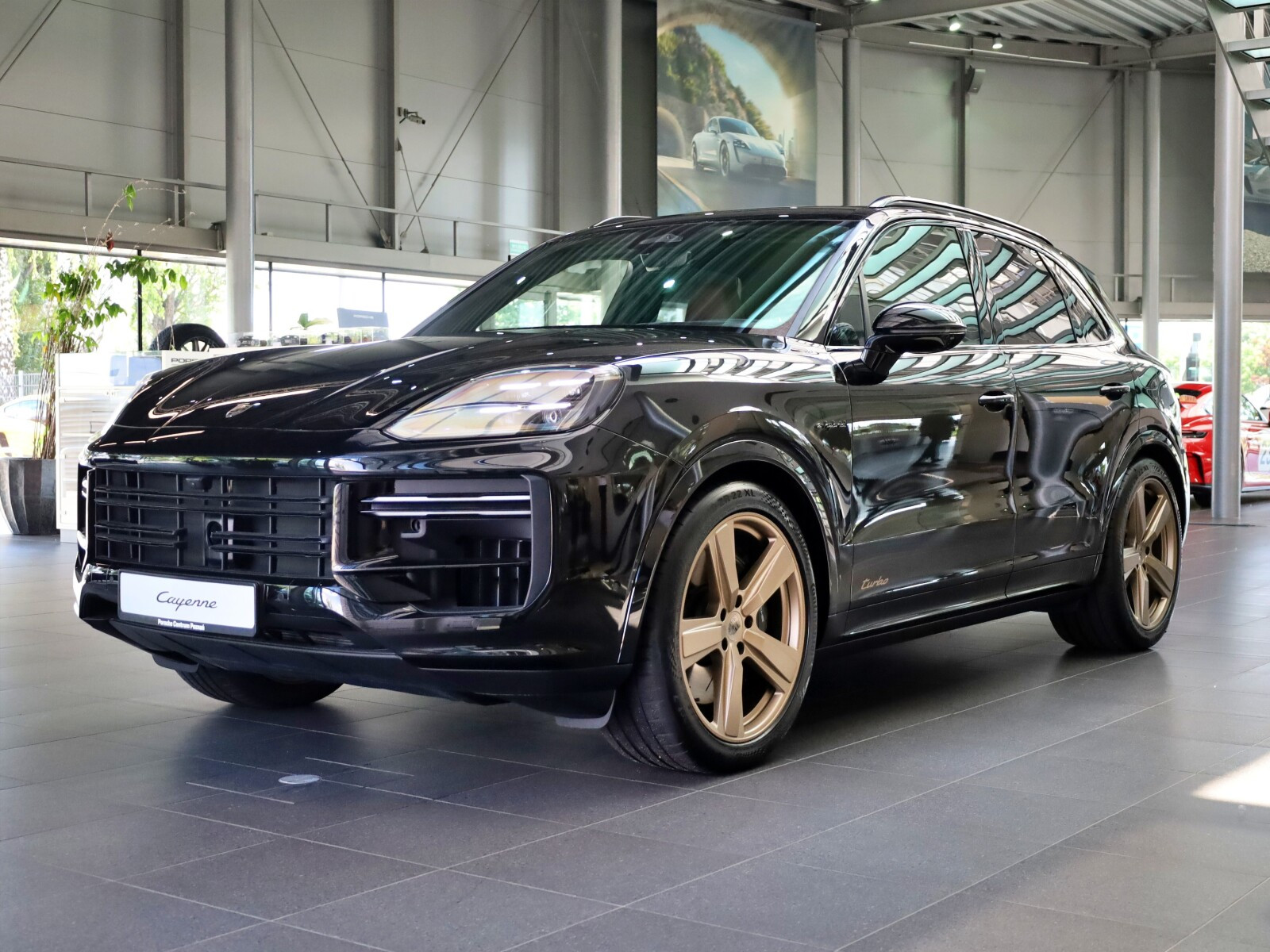 Turbo E-Hybrid 4.0 V8 739 KM