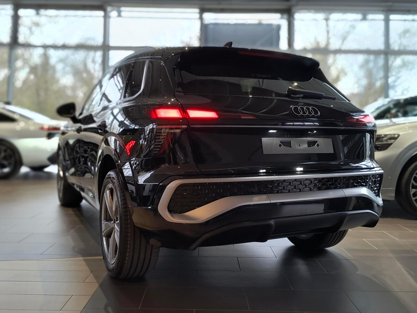 Q3 e-Hybrid 200kW S tronic: Comfort; Technology; VAT 23%
