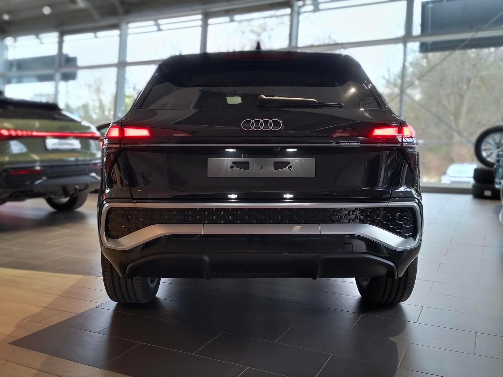 Q3 e-Hybrid 200kW S tronic: Comfort; Technology; VAT 23%