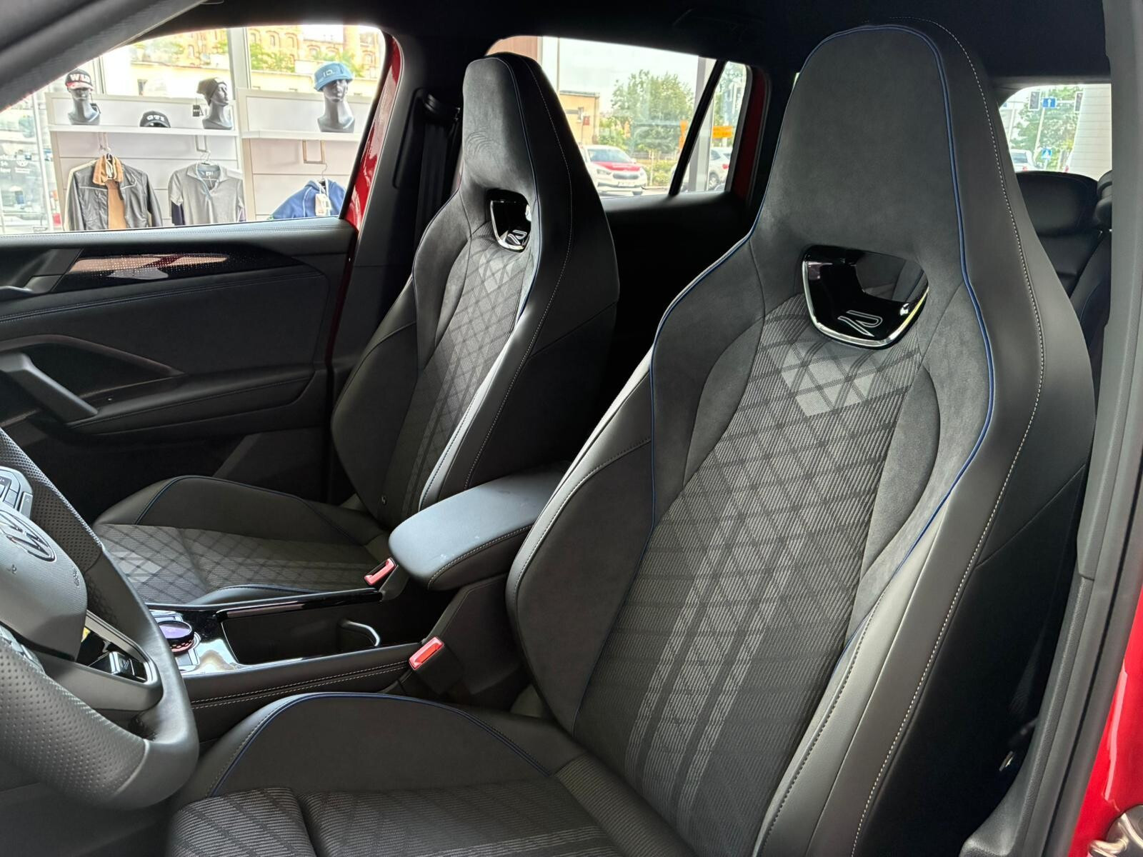 R-Line Plus 1.5 eTSI 150 KM DSG
