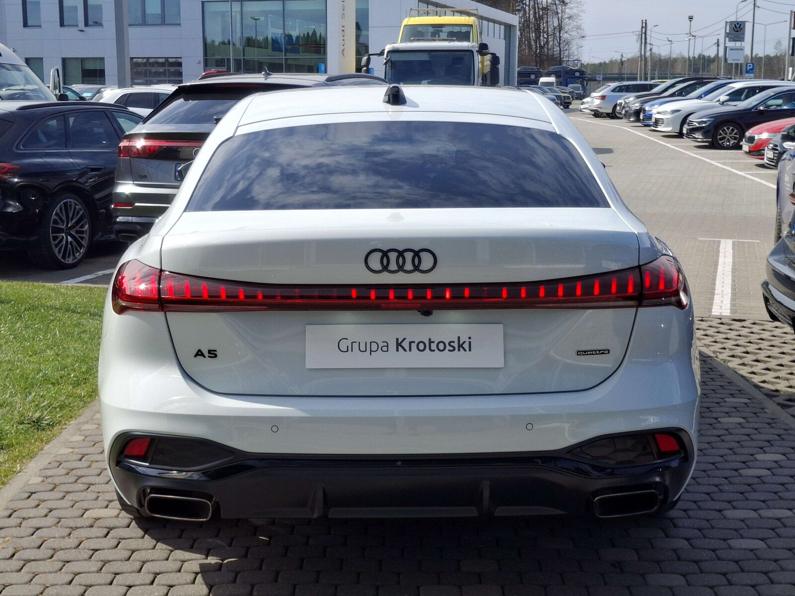 e-hybrid quattro 220 kW S tronic * Pakiet Tech Plus *