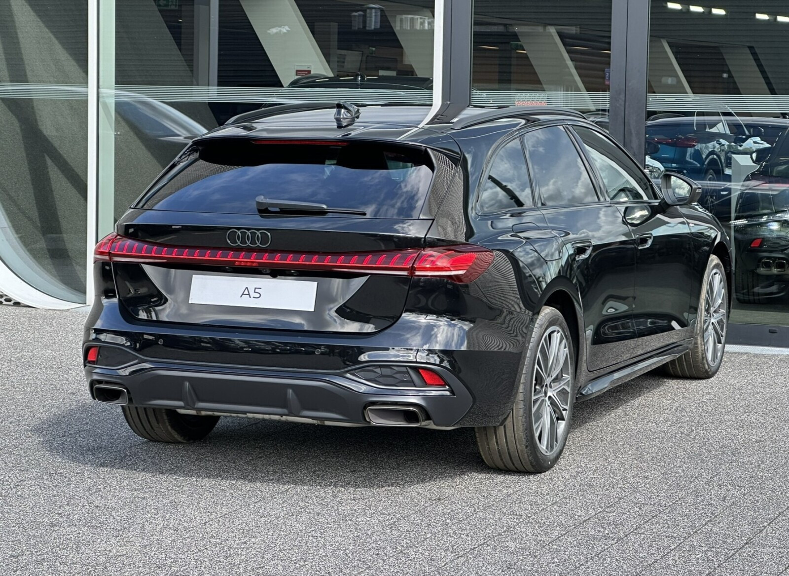 TFSI 110 kW S tronic * Pakiet Tech Plus *