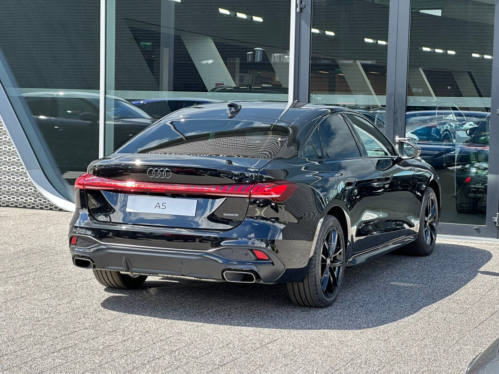 e-hybrid quattro 220 kW S tronic * Pakiet Tech Plus *