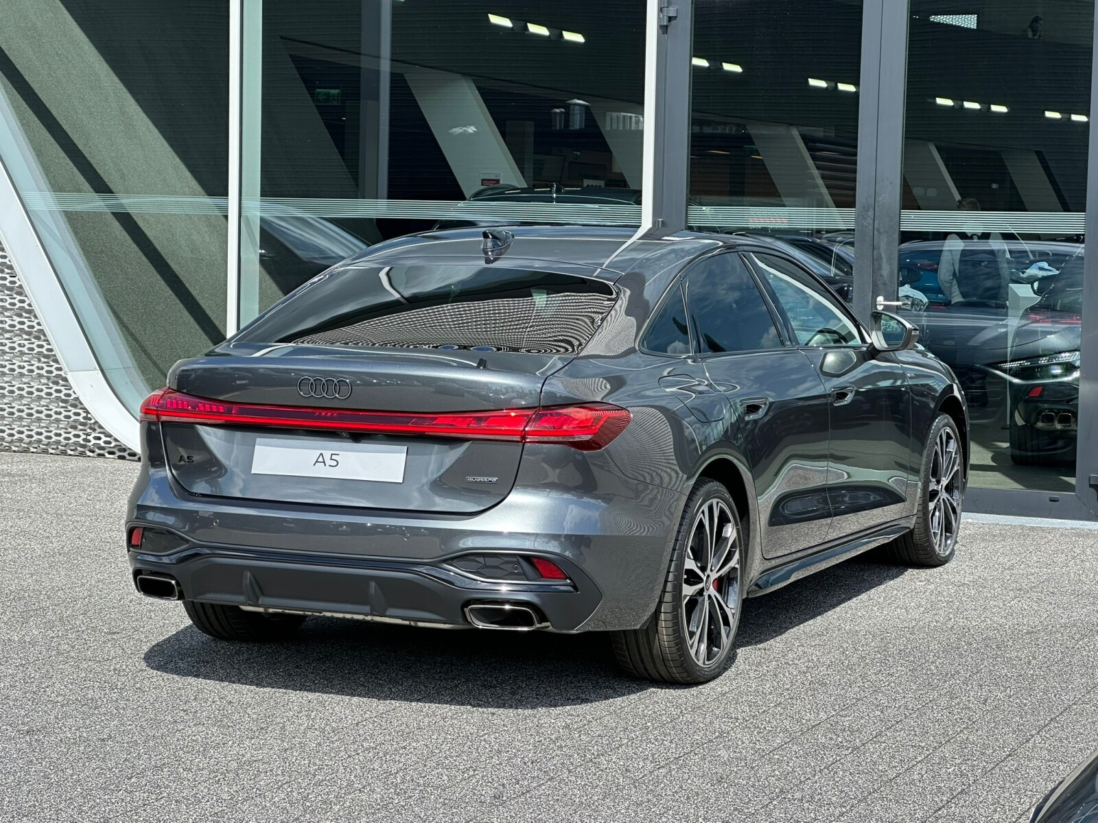 e-hybrid quattro 270 kW S tronic * Pakiet Tech Pro *