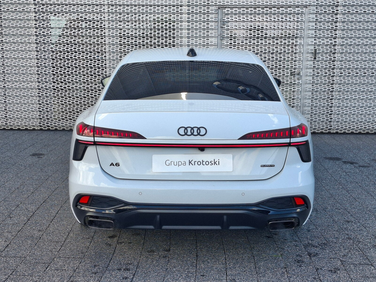 e-hybrid quattro 220 kW S tronic * Pakiet Tech Plus *