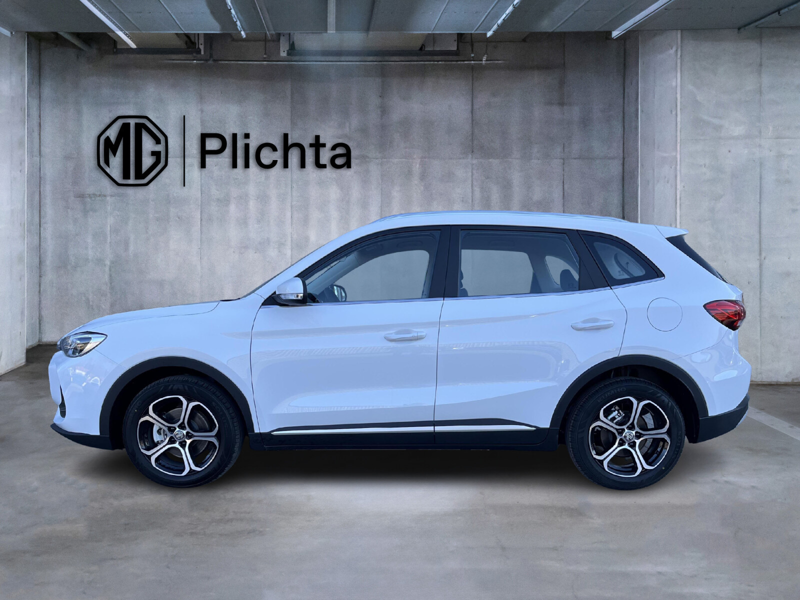 Excite 2026 / Kamera Cofania / Aktywny Tempomat / Side Assist