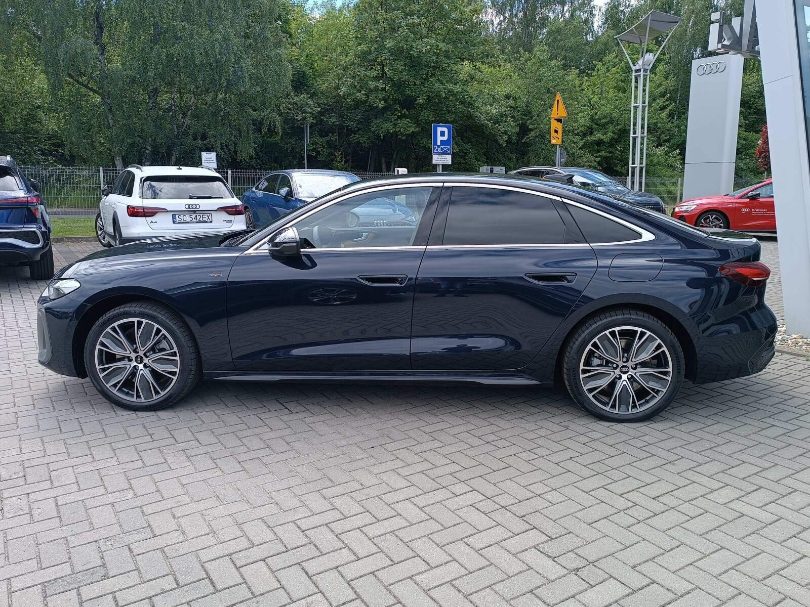 e-hybrid quattro 220 kW S tronic * Pakiet Tech Plus *