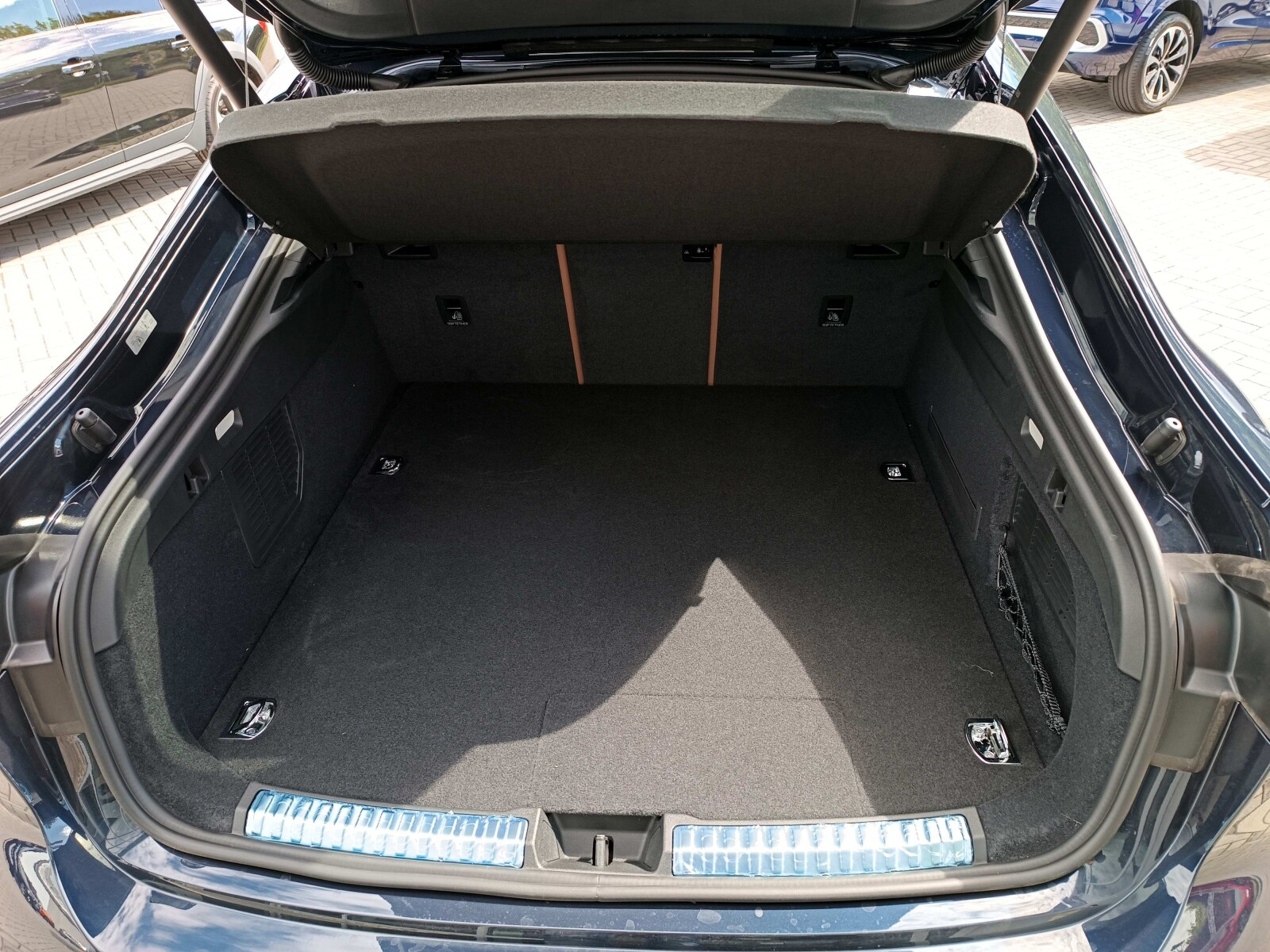 e-hybrid quattro 220 kW S tronic * Pakiet Tech Plus *