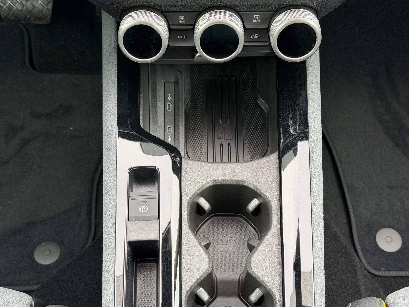 Combi Edition 130 2.0 TSI 204 KM 7-biegowa DSG Dostępna od Ręki!