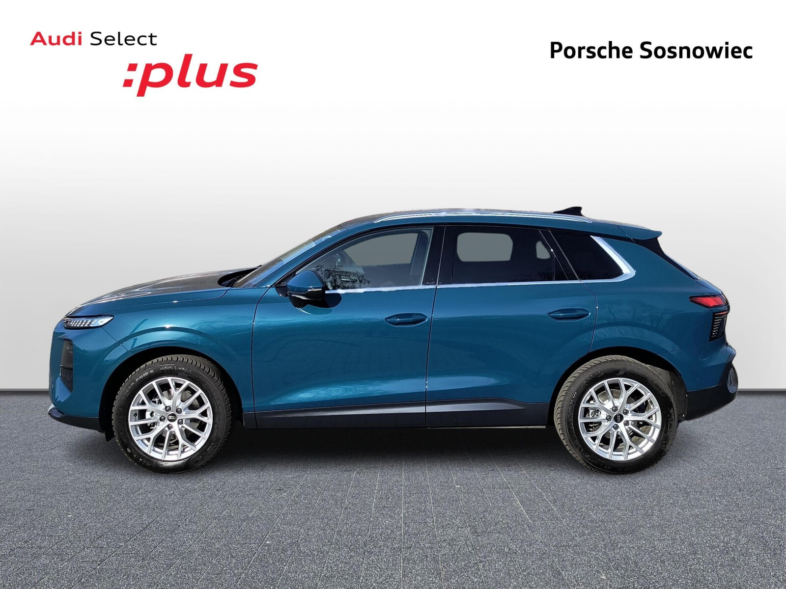 Q3 TFSI mHEV 110 kW S tronic: Tech plus; VAT 23%
