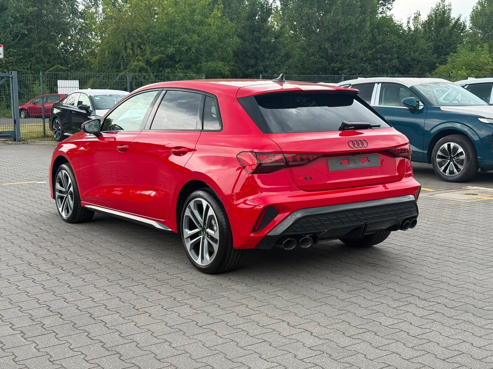 Salon Polska, Dostępne w różnych konfiguracjach, Zapraszamy!