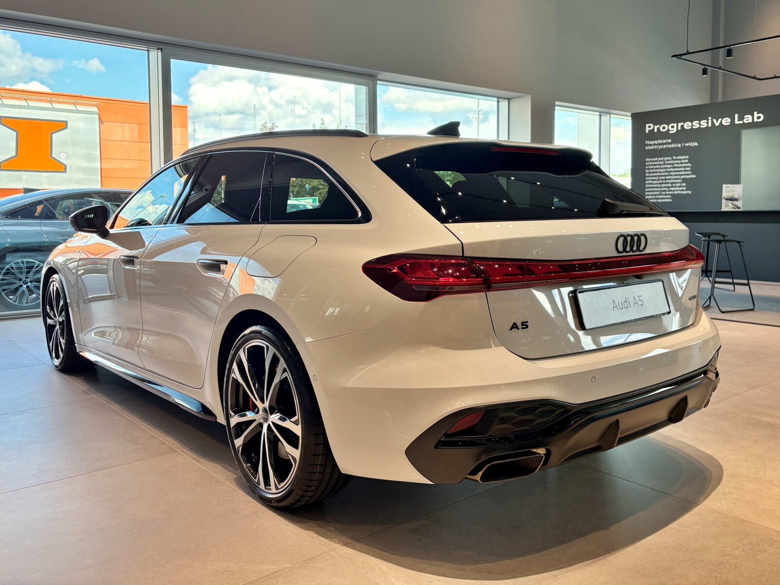e-hybrid quattro 270 kW S tronic * Pakiet Tech Pro *