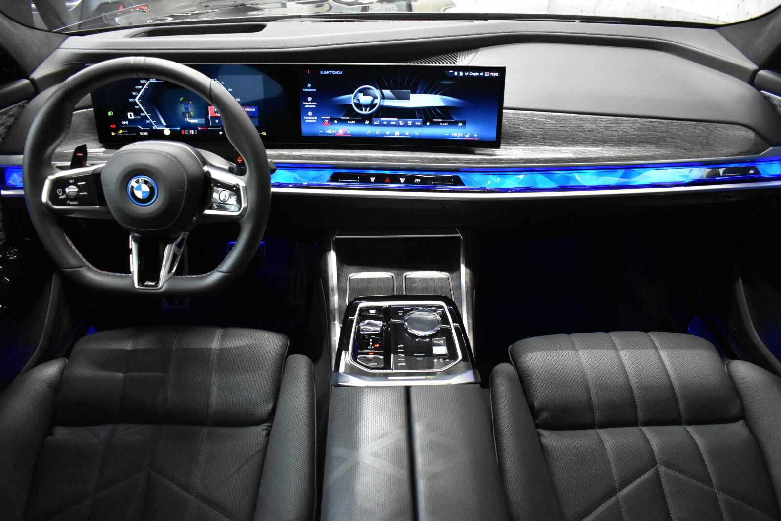 M Sport | Executive Lounge | Bowers & Wilkins Diamond | Sky Lounge