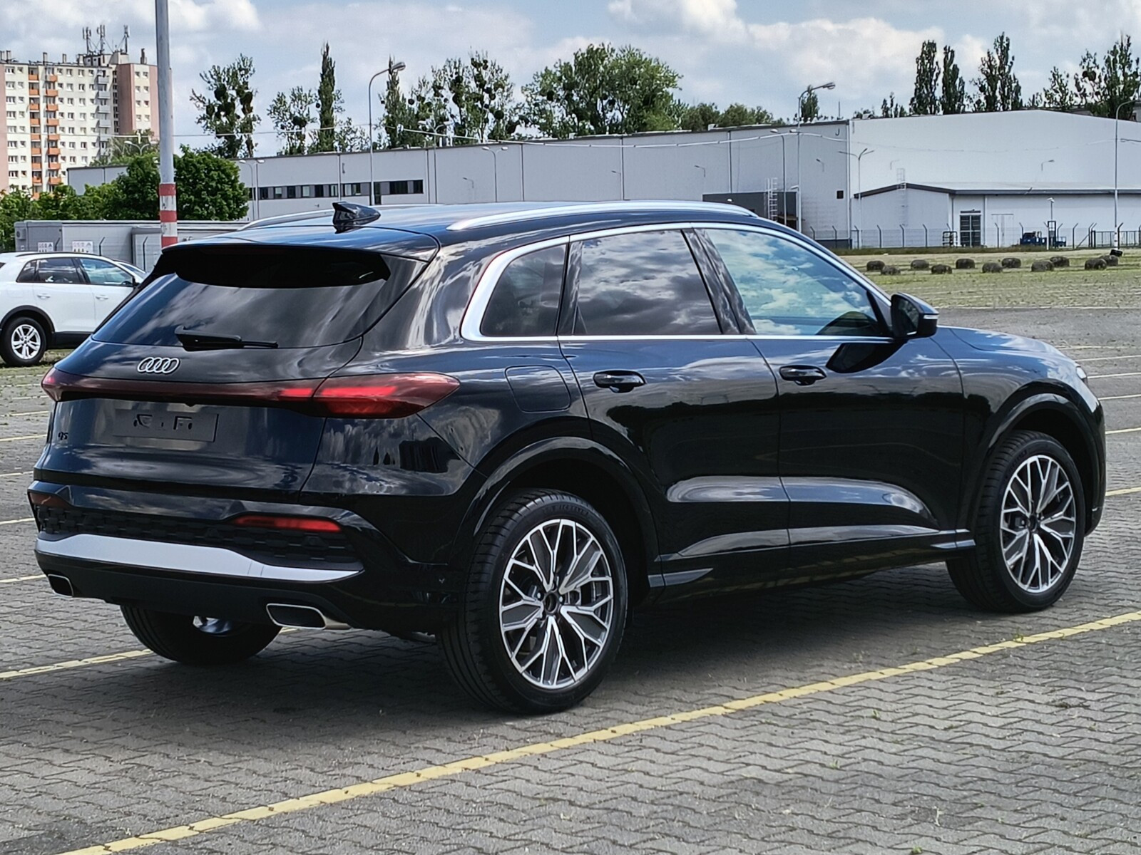 Salon Polska, Dostępne w różnych konfiguracjach, Zapraszamy!