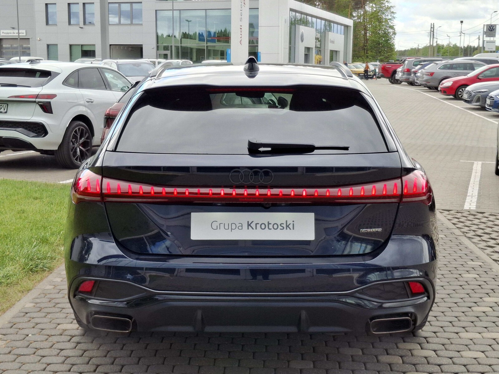 e-hybrid quattro 220 kW S tronic * Pakiet Tech Plus *