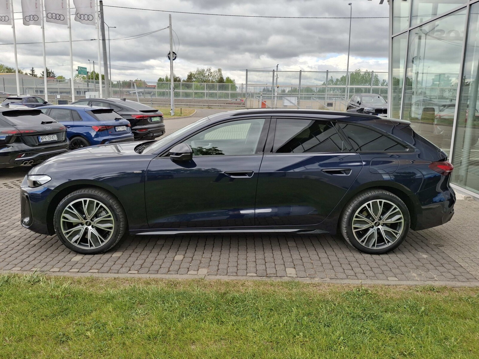 e-hybrid quattro 220 kW S tronic * Pakiet Tech Plus *