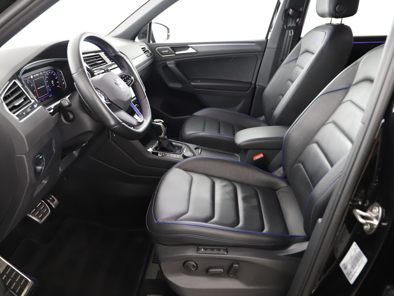 2.0 TSI 320km R dsg matrix harman kamery 360 acc fv23%