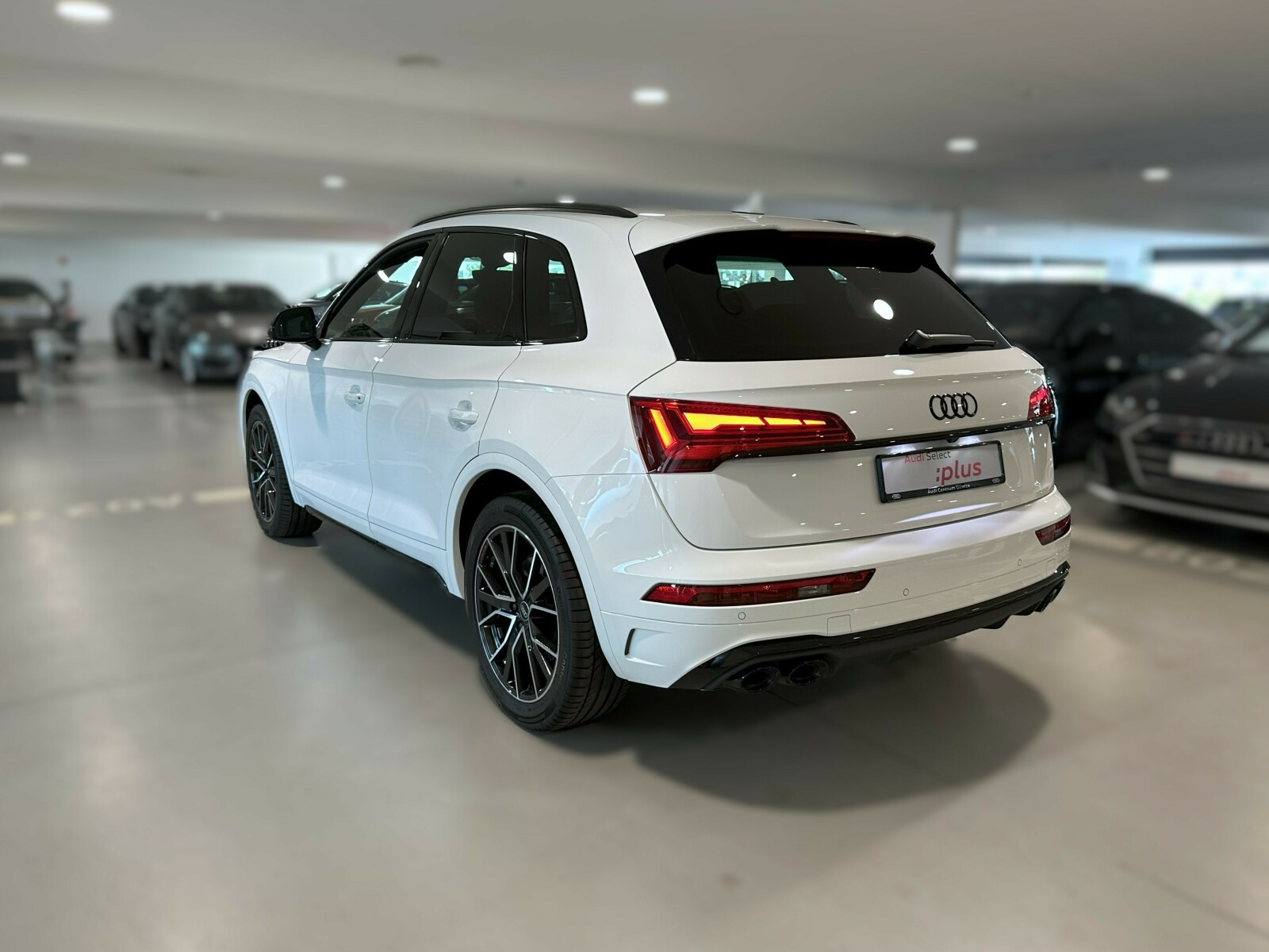 LED Hak Tempomat Fotele sportowe Isofix Kamera cofania