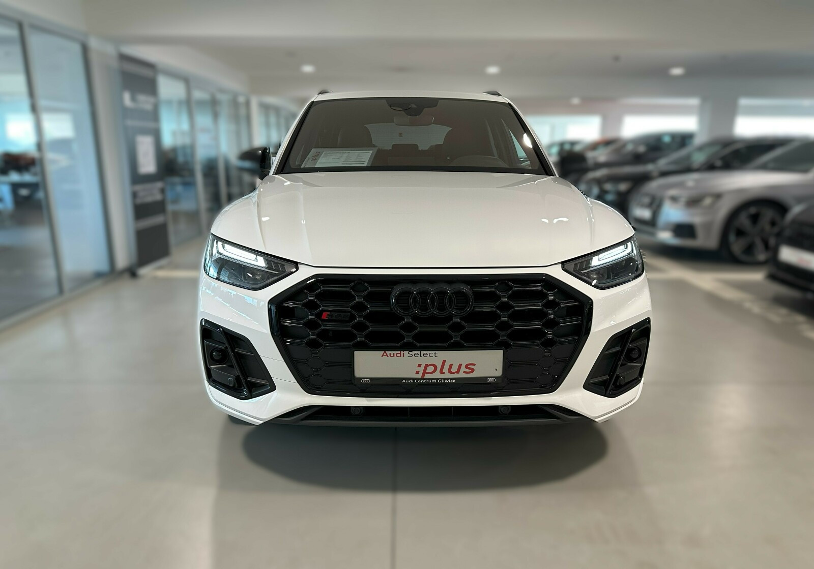 LED Hak Tempomat Fotele sportowe Isofix Kamera cofania