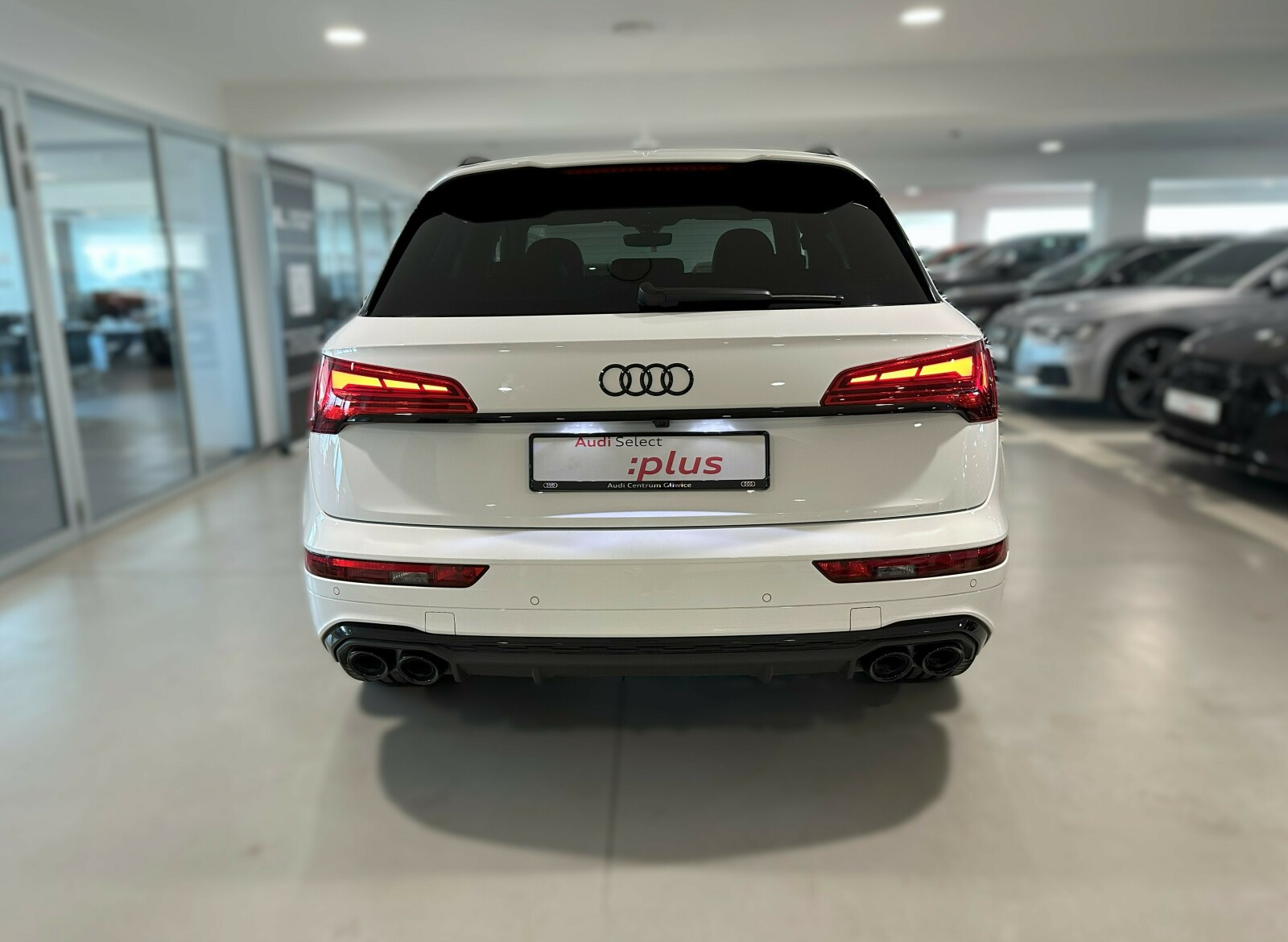 LED Hak Tempomat Fotele sportowe Isofix Kamera cofania