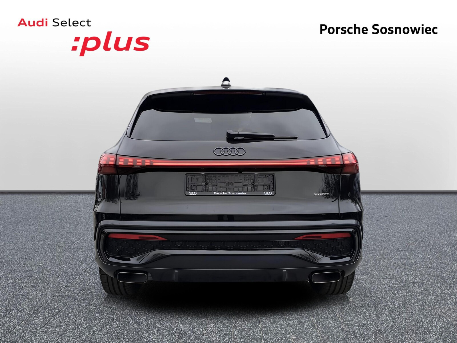 Q5 TFSI mHEV Quattro S tronic: Tech plus; Comfort; Hak; VAT 23%