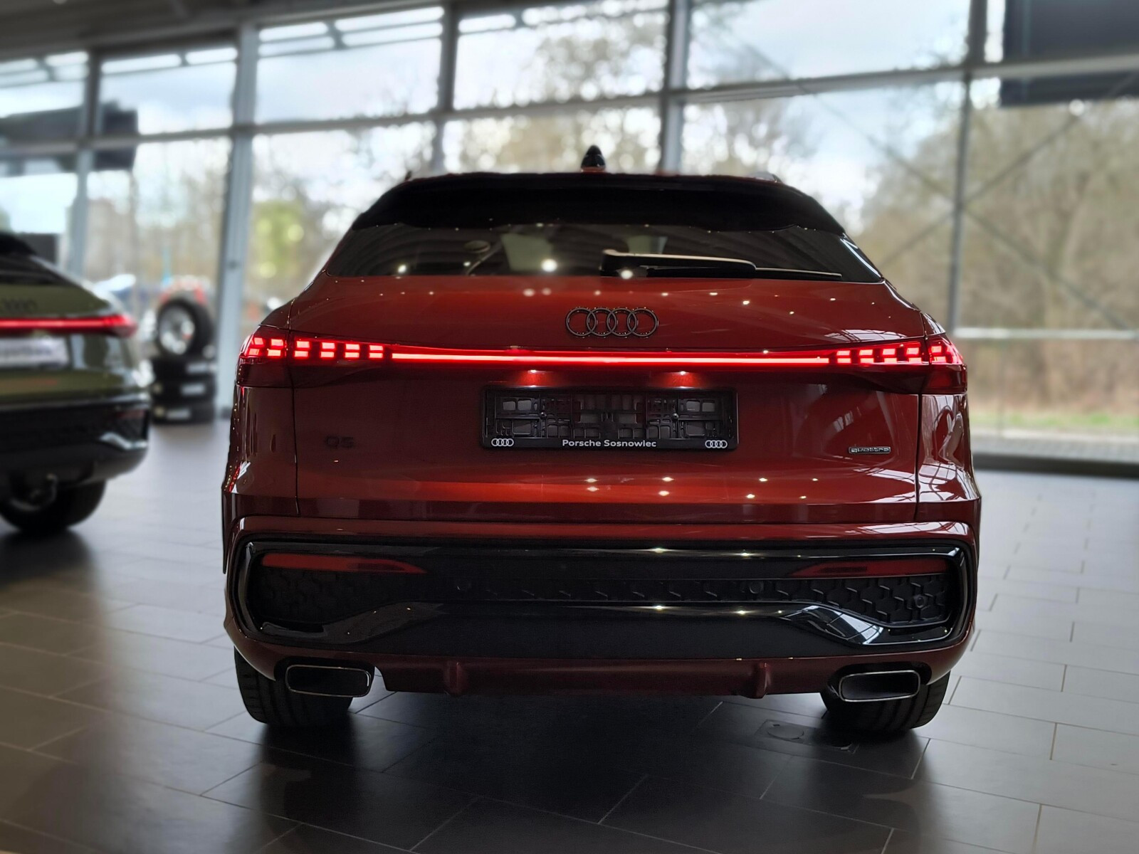 Q5 TFSI mHEV 150 kW Quattro: Hak; Tech plus; VAT 23%