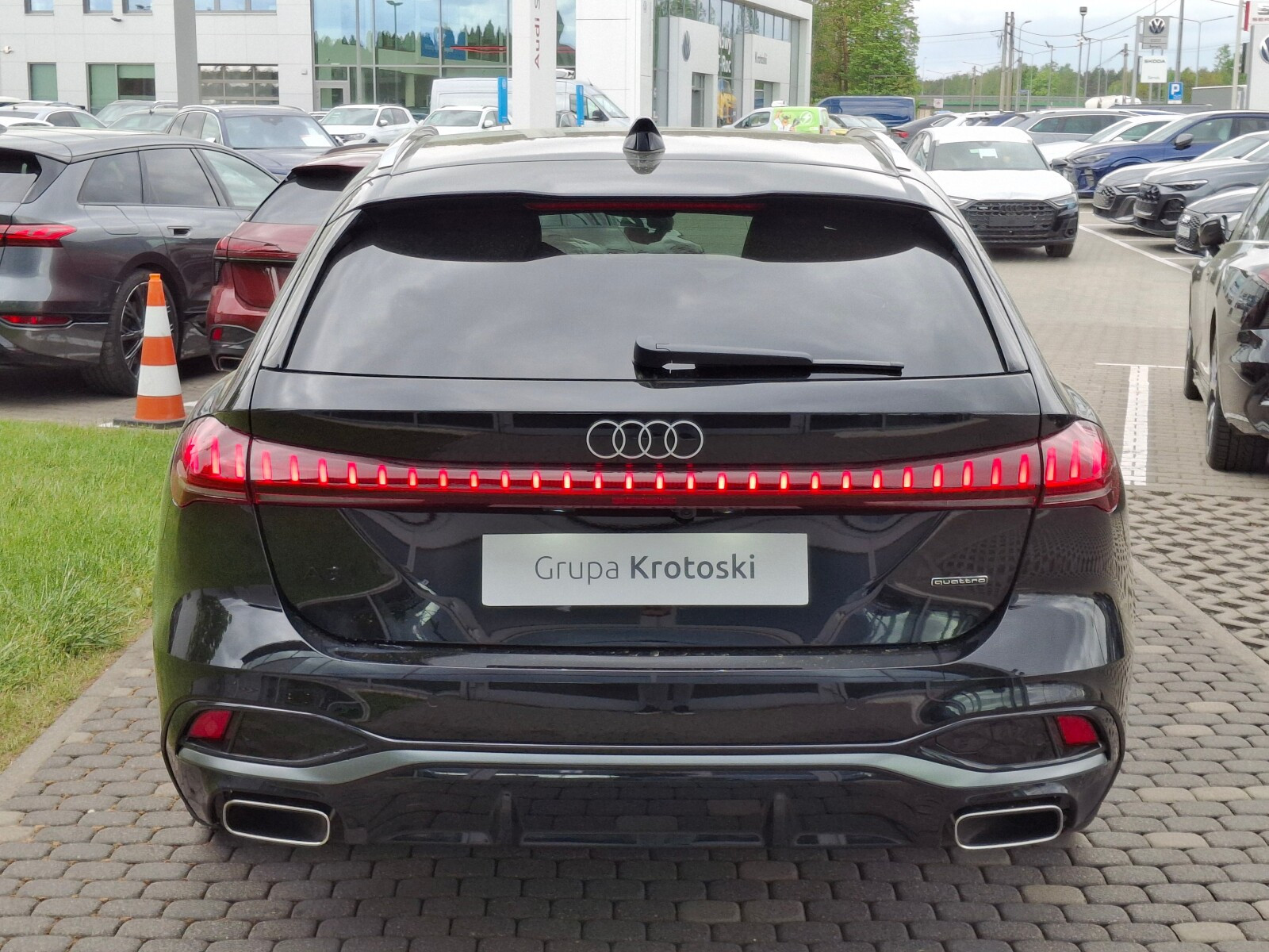 e-hybrid quattro 220 kW S tronic * Pakiet Tech Plus *