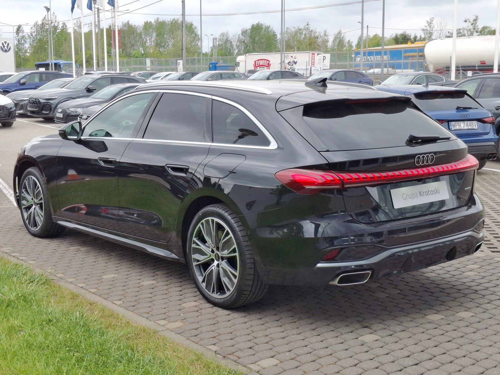 e-hybrid quattro 220 kW S tronic * Pakiet Tech Plus *