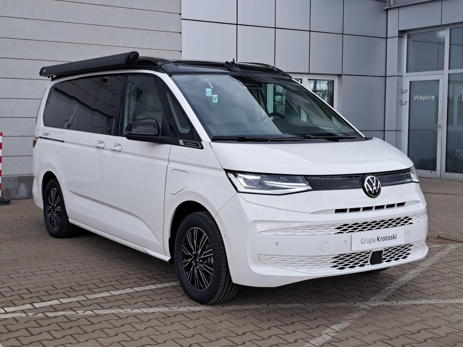 Coast 1.5 l eHybrid OPF 4MOTION 245 KM 19,7 kWh / 85 kW DSG 4Motion