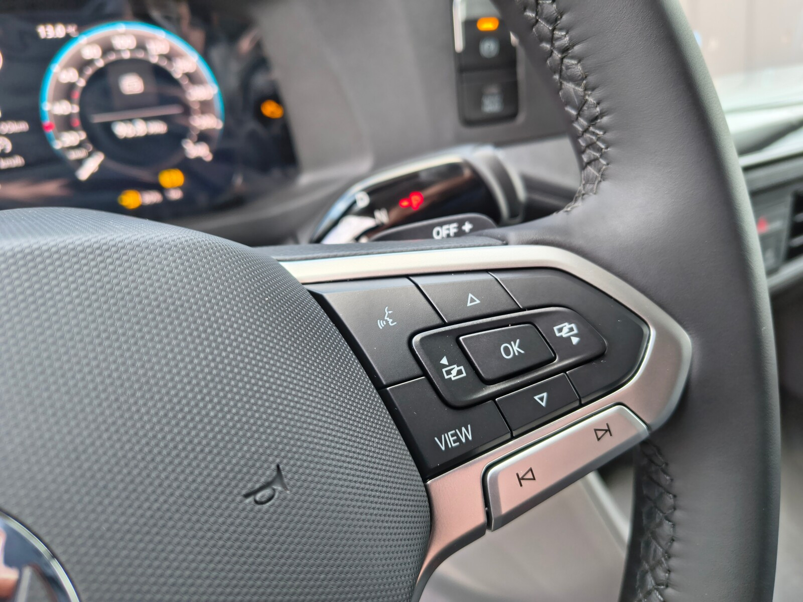 Crafter L4H3 Furgon z wysokim dachem silnik: 2,0 TDI 177km 4Motion