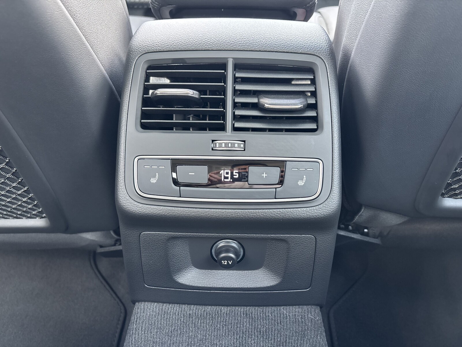 Audi A4 Limousine
