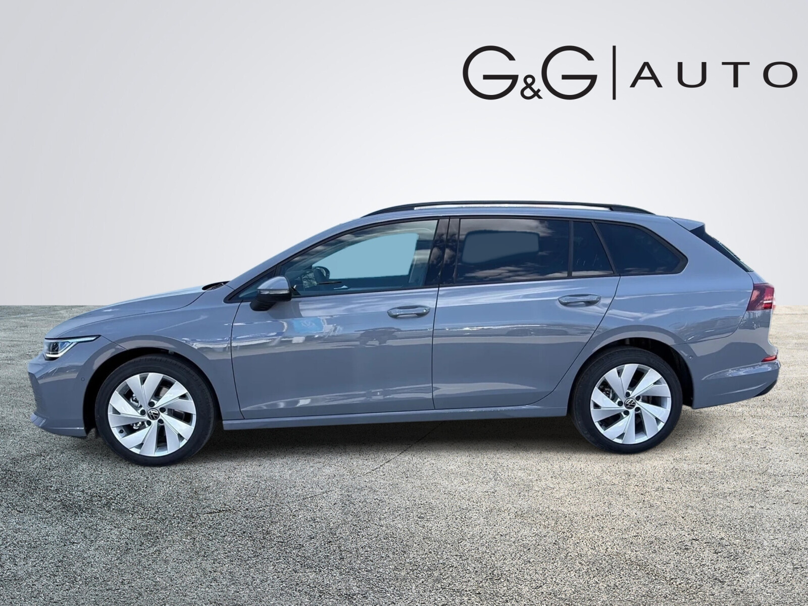 Park Assist Pro, Car2X, Apple CarPlay i Android Auto, Ambient, Isofix