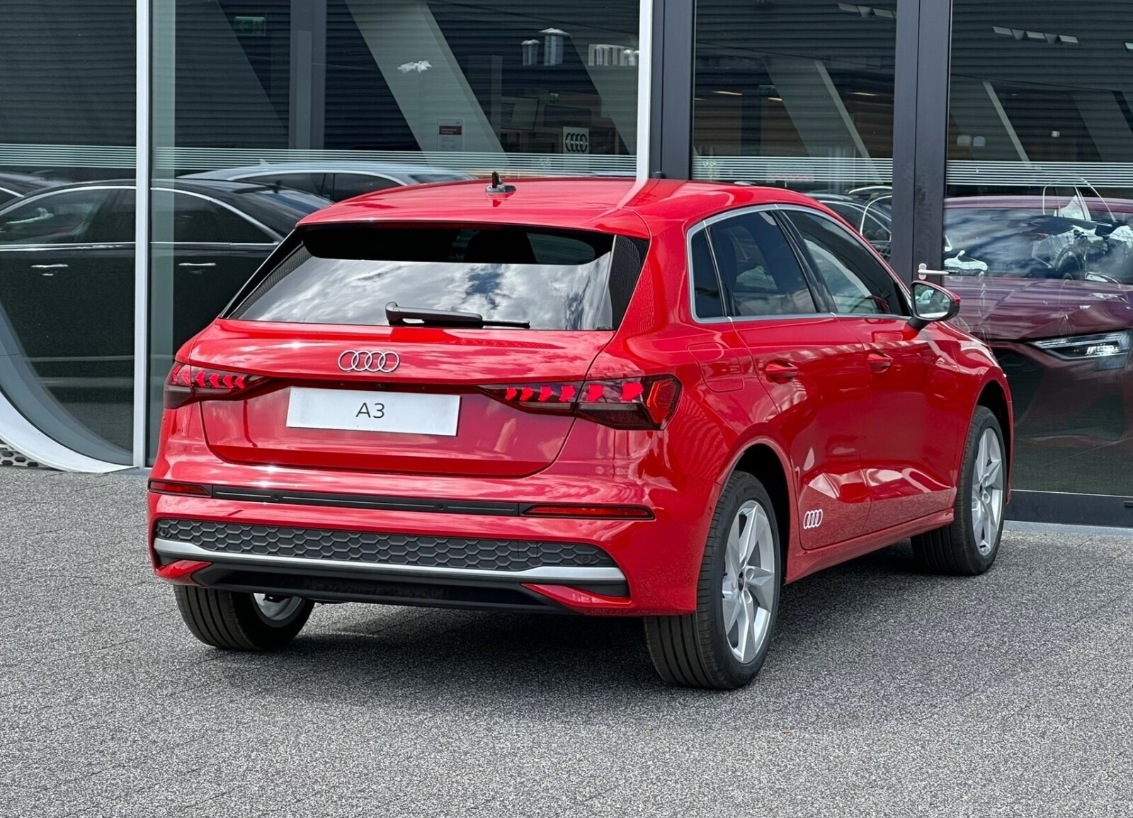 TFSI 85 kW S tronic * Pakiet Comfort *
