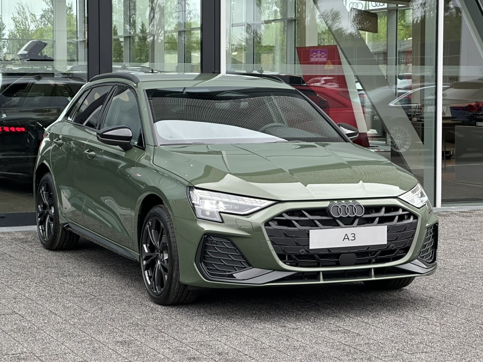 S line TFSI e 200 kW S tronic * Pakiet Technology *