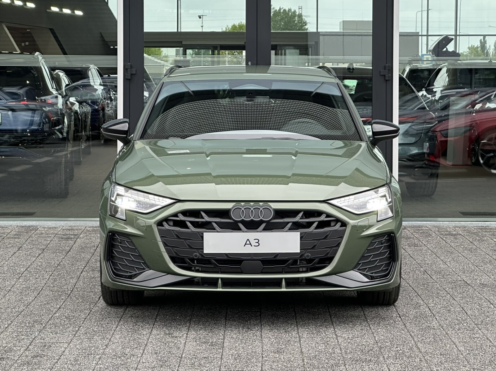 S line TFSI e 200 kW S tronic * Pakiet Technology *