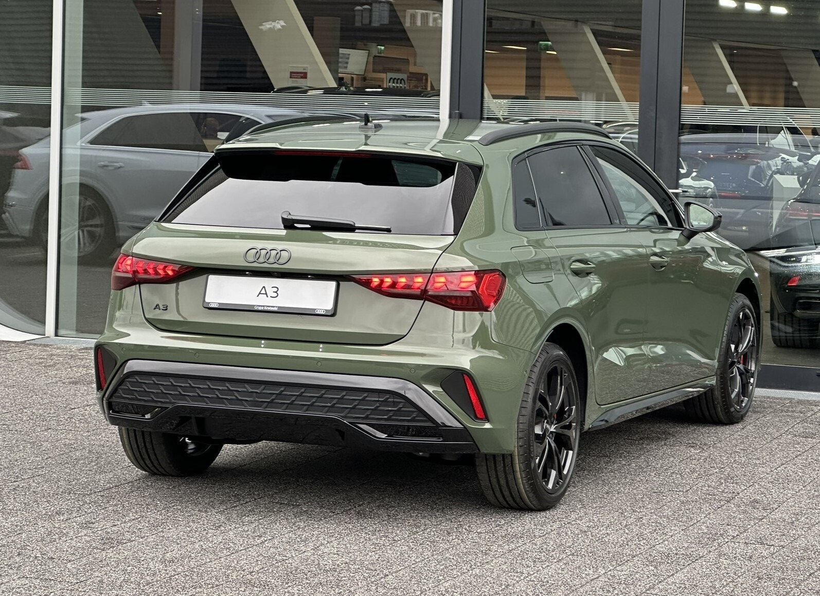 S line TFSI e 200 kW S tronic * Pakiet Technology *