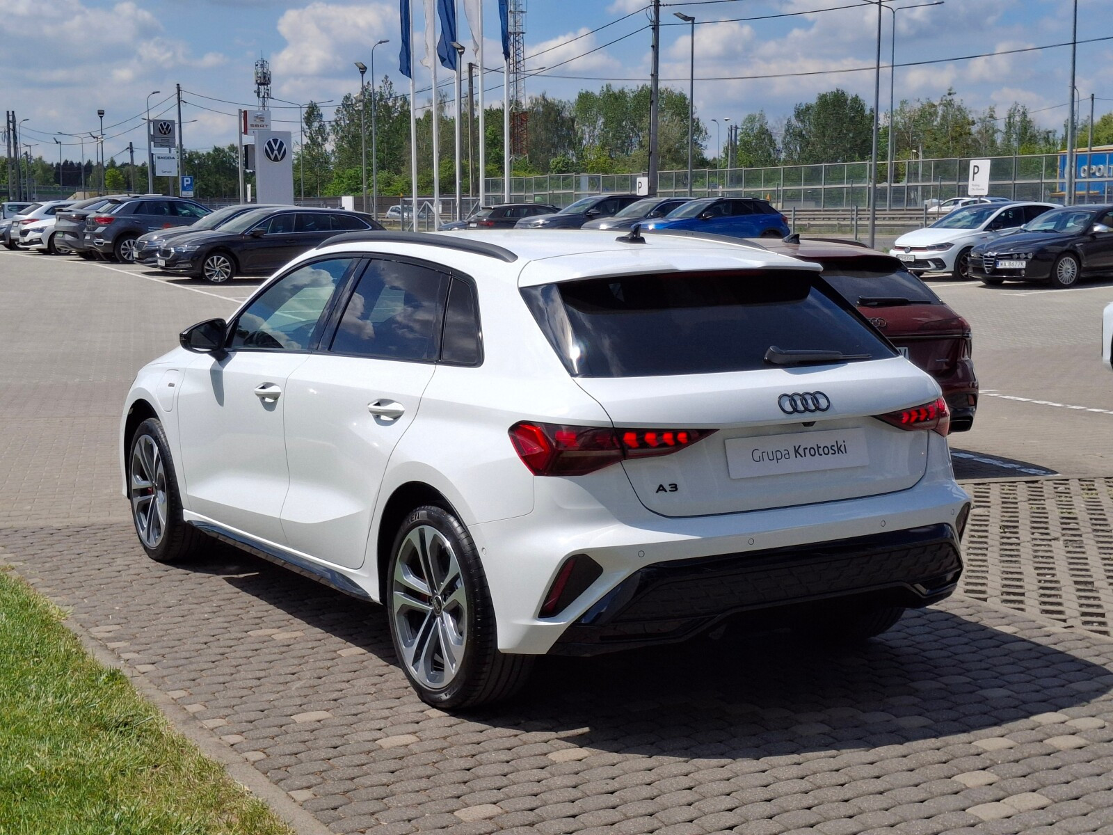 S line TFSI e 200 kW S tronic * Pakiet Technology *